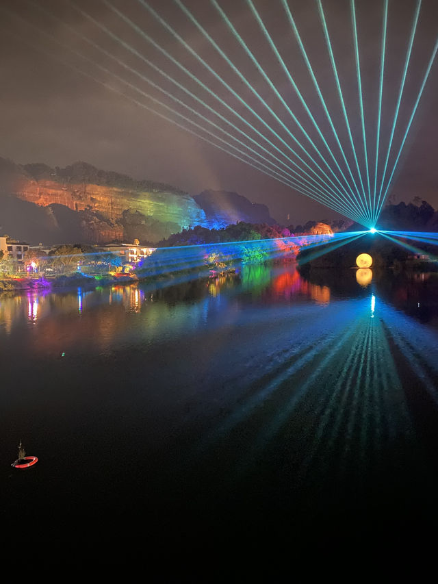 世界級的地質公園-丹霞山,想不到這麼容易就能到達 世界級的地質公園-丹霞山,想不到這麼容易就能到達