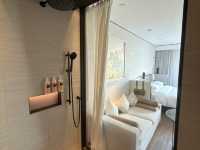 深圳木棉花酒店一晚開箱：舒適大床、大片窗景與迎賓水果