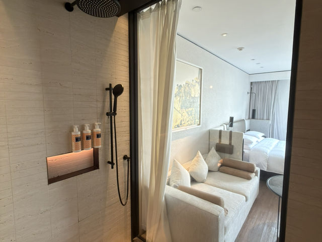 深圳木棉花酒店一晚開箱：舒適大床、大片窗景與迎賓水果