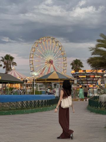 🎡 Enjoy the local atmosphere at Dada Happy Land, Tunisia 🌇