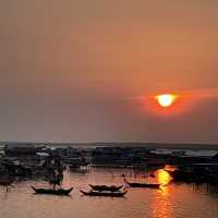 Sunset experience on Tonle Sap