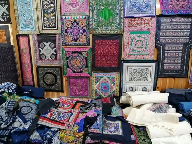 Exploring the beautiful crafts of Guizhou 😍