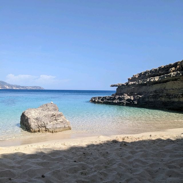 **Kefalonia: The Greek Island Paradise You’ve Been Dreaming Of** 🌴✨