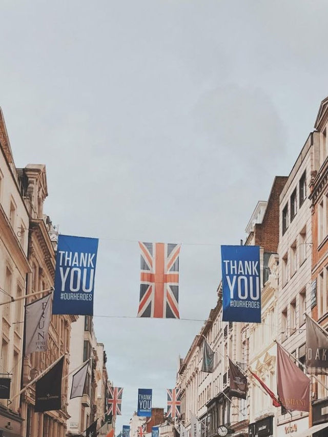 Ultimate London Day Trip – From Borough Market to Royal Holloway & Beyond! 