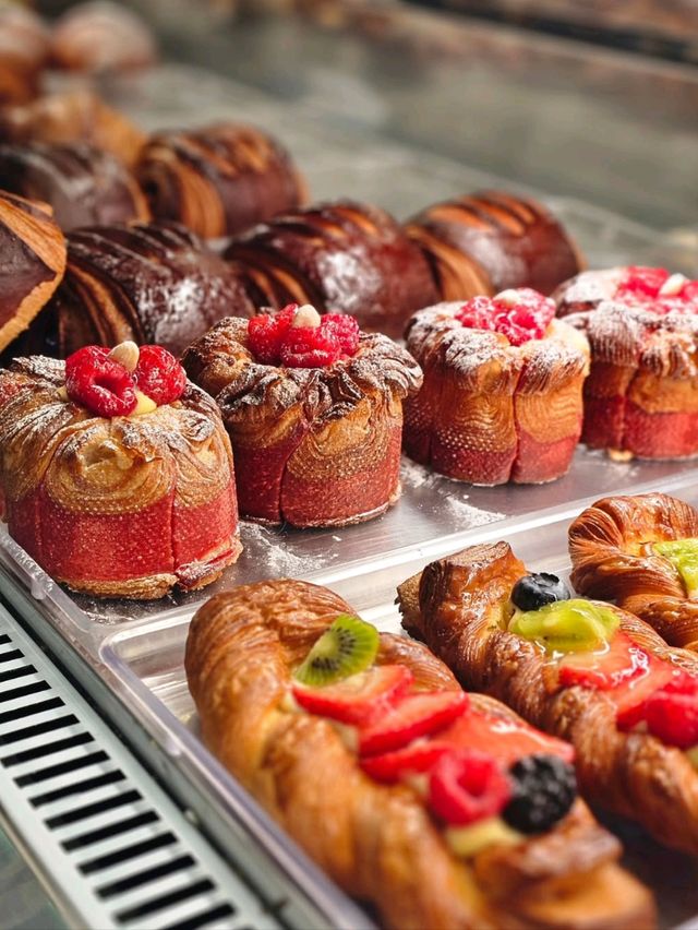 Explore Liverpool: The City of Music, Culture, and Flavor! 🎶🍽️