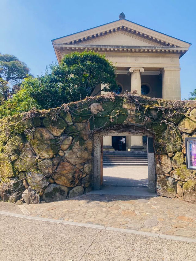 An art museum in the Kurashiki aesthetic district with a collection of masterpieces