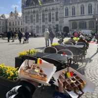 Heavenly waffles in Bruges 🇧🇪  