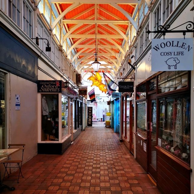 Oxford’s Retail Treasures: Exploring Markets and Malls