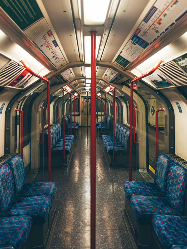 The Jubilee Line – Sleek, Fast & Scenic