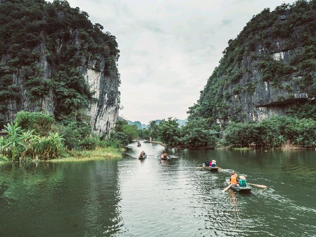 Tam Coc: Vietnam’s Hidden Gem of Limestone Peaks and Peaceful Rice Fields