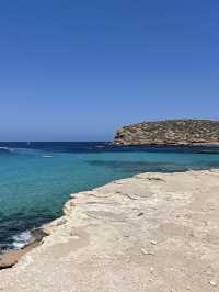 🌊 รีวิว Cala Comte – หาดน้ำใส วิวสวย