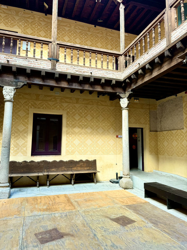 Light, Texture, and Thought Light, Texture, and Thought