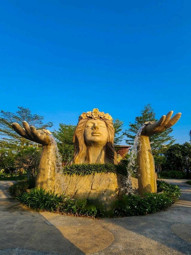 Urban Park in Grand World, Phu Quoc is easy to miss - and worth stopping for Urban Park in Grand World, Phu Quoc is easy to miss - and worth stopping for