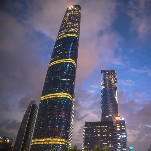 Gigantic Guangzhou Skyscrapers!