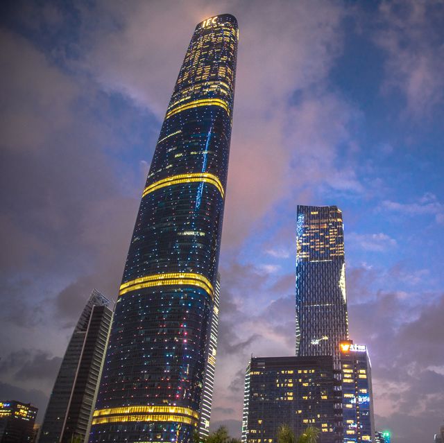 Gigantic Guangzhou Skyscrapers!