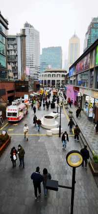 南京西路的“後院”——吳江路休閒街