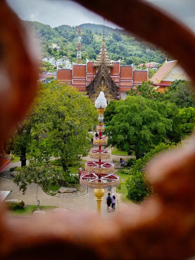 プーケットの最初の寺院