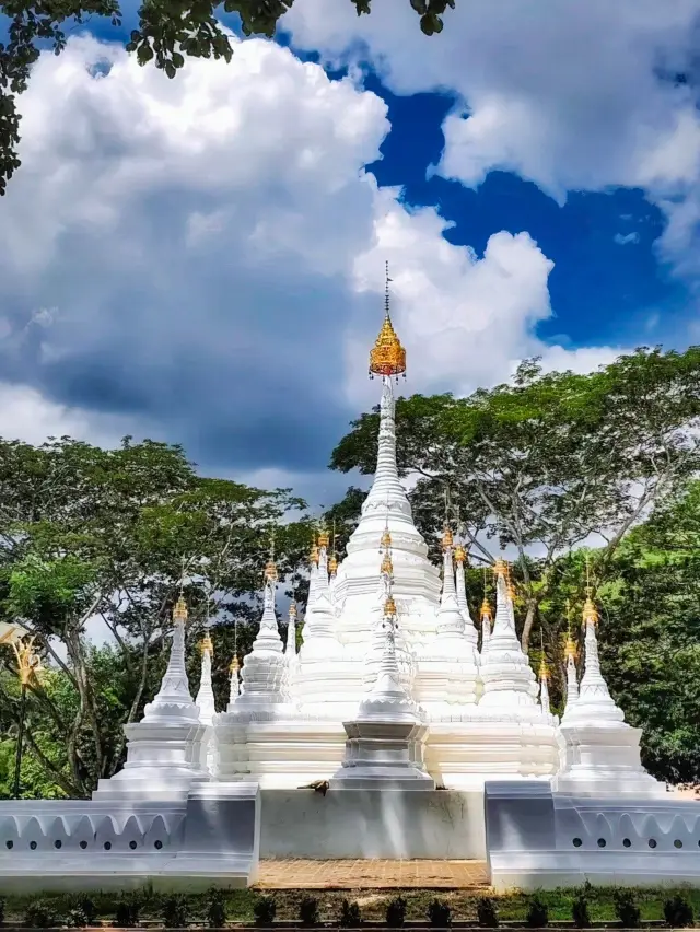 A City Adorned with a Myriad of Buddhist Temples | Chiang Mai