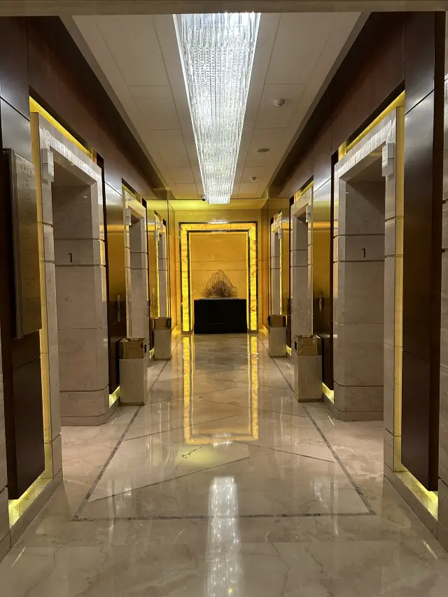 켐핀스키 호텔, 전통 있는 호텔, 역사 문화의 기억