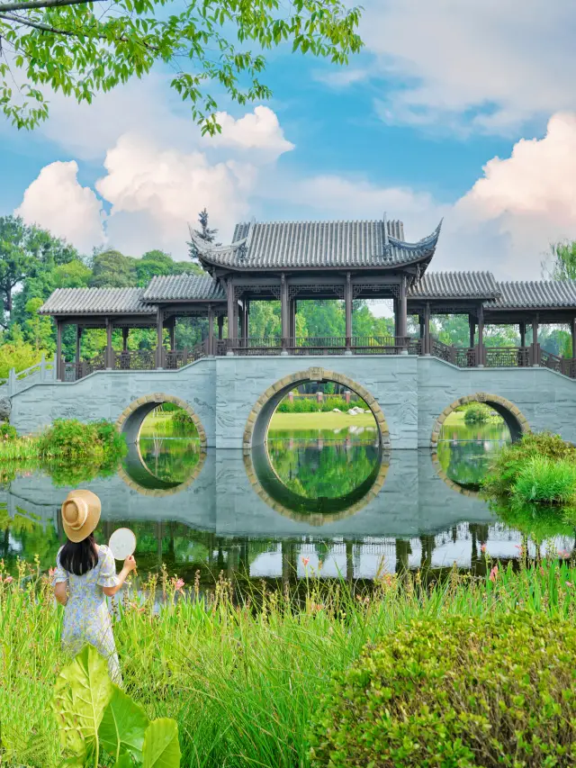 Chengdu!! I want to visit the ancient-style park countless times!!