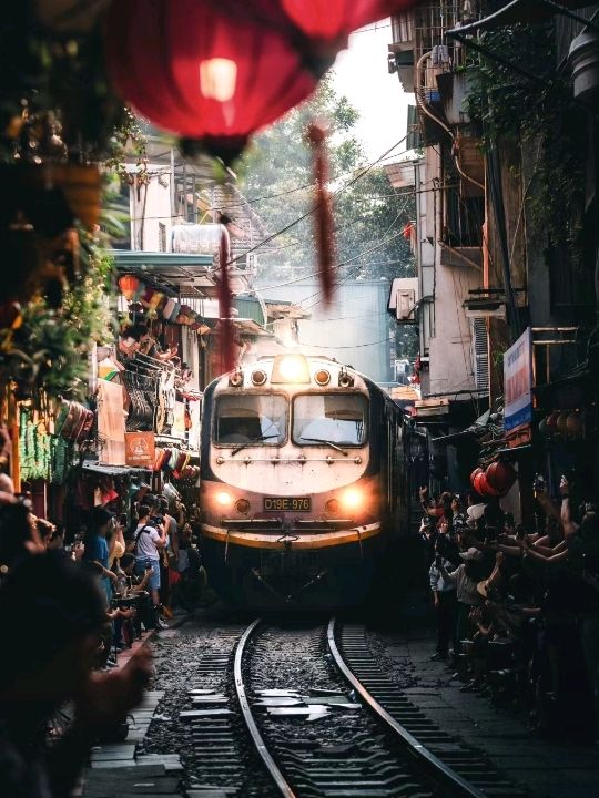 Thrilling Train Street in Vietnam🇻🇳