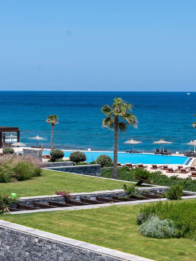 🌟 Crete's Cozy Corner: Nana Princess Suites 🏖️