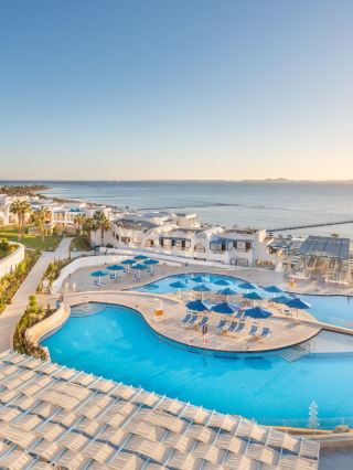 🌊✨ Sharm El Sheikh's Aqua Bliss: Top Hotel Pick! ✨🌊
