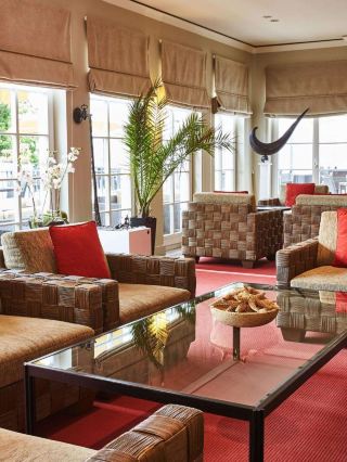 🌟 Zingst's Hidden Gem: Strandhotel Spotlight! 🏖️