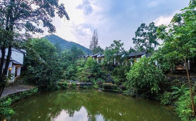 湖北香香水河丨"楚天九寨溝""小庐山"，係湖北著名嘅避暑勝地。