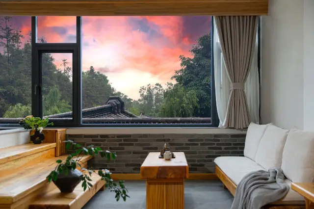 Recommend a place that you think is niche but comfortable