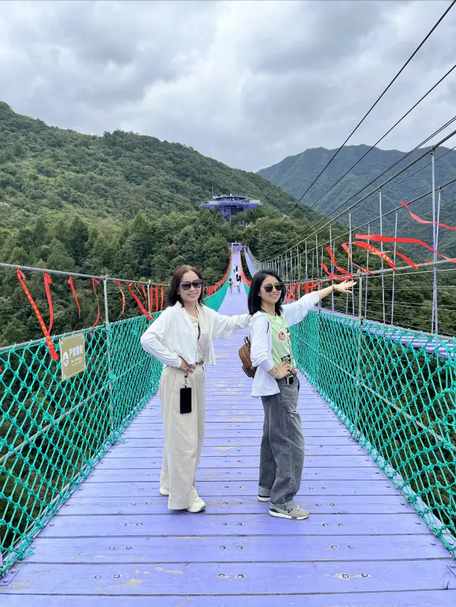 통군산과 푸춘강 크루즈 여행.