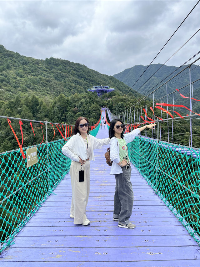 桐君山與富春江遊輪之旅。