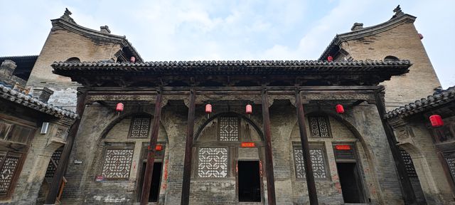 師家大院~電影《1942》取景地。