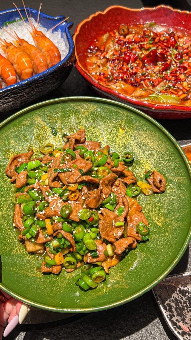 發現魔都美食寶藏餐廳，手把手帶你品嚐。