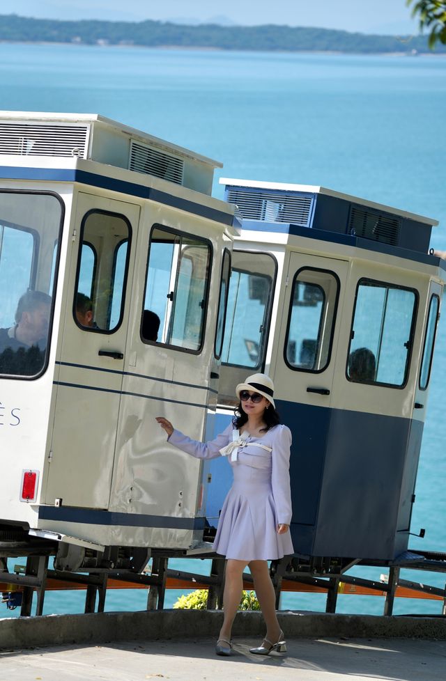 膠囊小火車穿越山海的浪漫之旅。