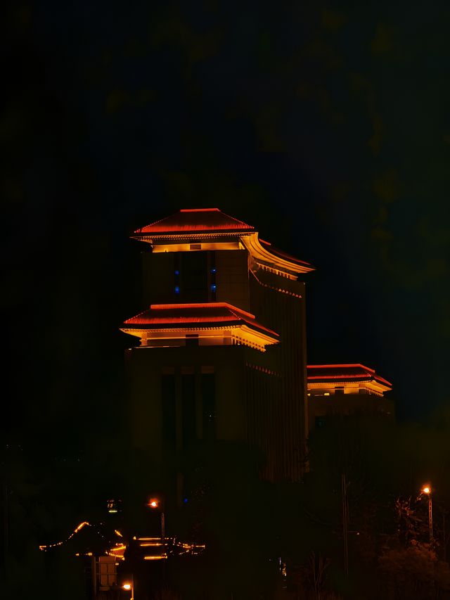 夜泊並州橋（二）——太原·迎澤大橋。