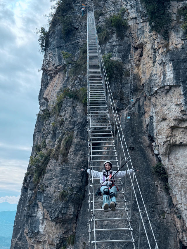 冬季挑戰雞公嶺飛拉達，刺激與美景並存。
