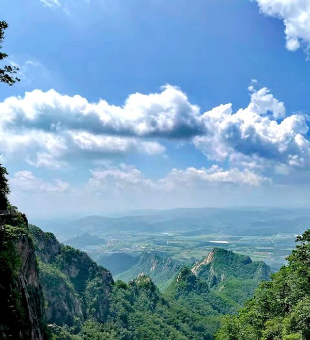 鳳凰山探秘：解鎖遼寧奇山的驚險與絕美攻略。