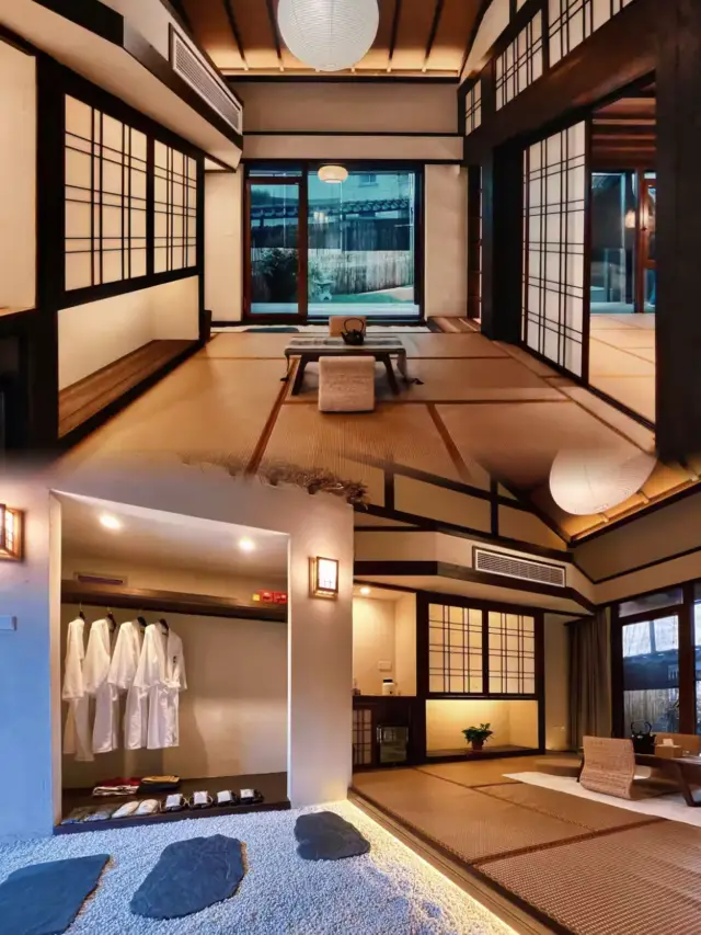 A house, a courtyard, and a hot spring pool, a healing little world in winter