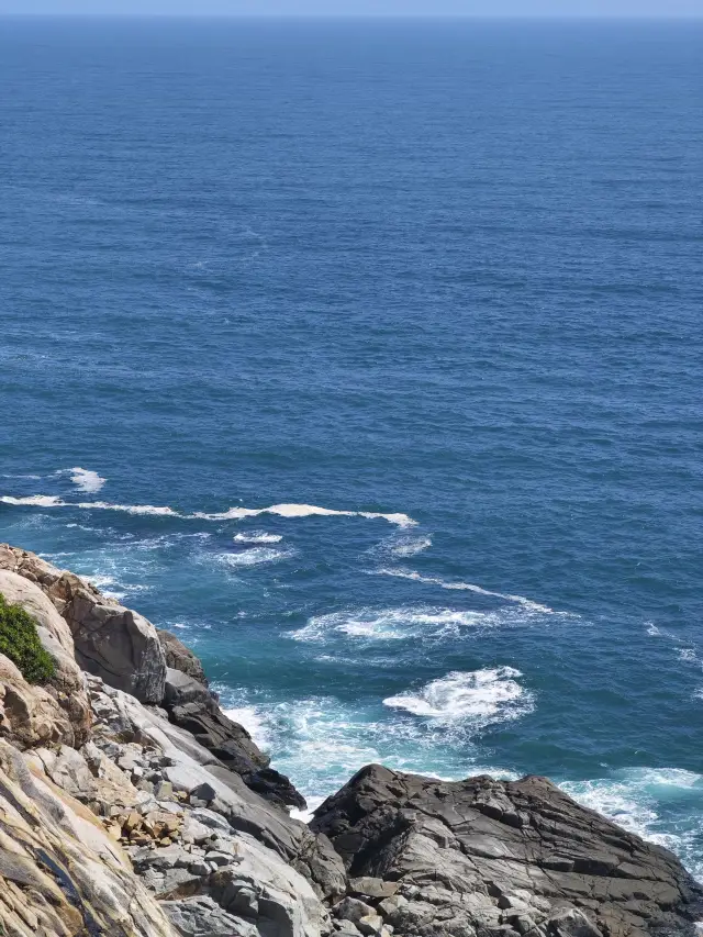 4-Day Lingshui-Baoting-Sanya Itinerary