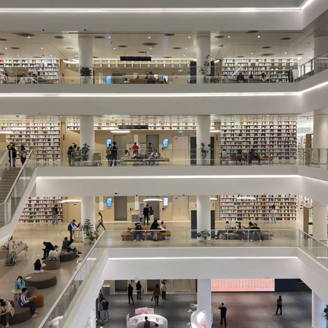 深圳圖書館北館，適合i人呆一整天的地方…免費💰（附攻略