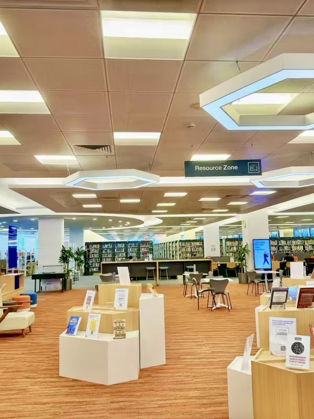 書香滿城：新加坡國家圖書館的智慧旅程