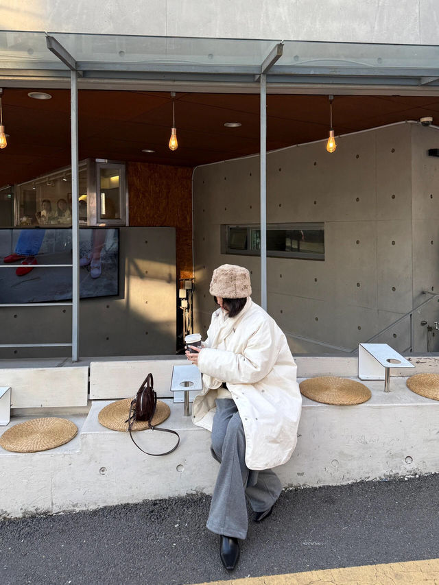 🇰🇷首爾漢南洞探店 | bellu:s咖啡廳，萌寵相伴的打卡聖地