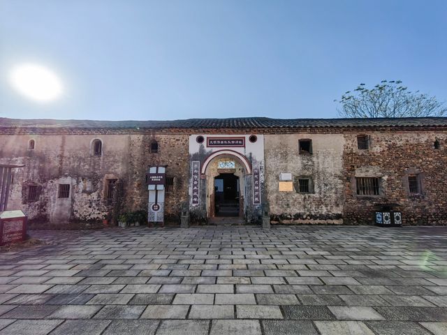 江西龍南崗上村上馬石圍