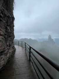 《在神仙居嘅雲端，同火山岩對話：一場地質迷嘅奇幻漂流》【