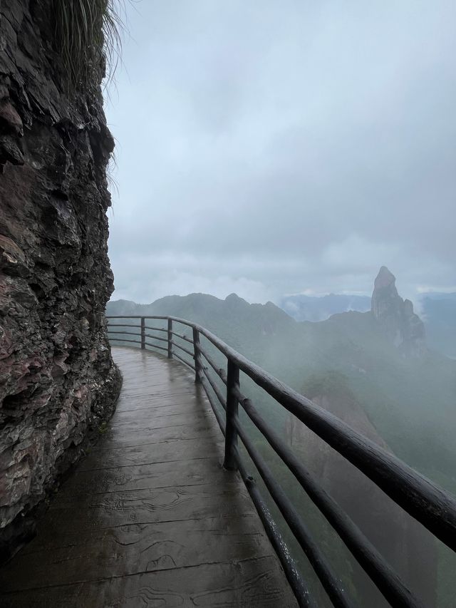 《在神仙居嘅雲端，同火山岩對話：一場地質迷嘅奇幻漂流》【