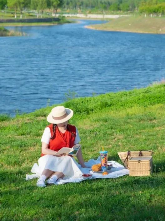 周末好去處！這裡竟然藏着一個「海濱公園」