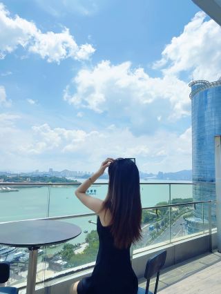 Summer vacation travelers to Xiamen, bookmark this divine hotel with maxed-out vibes!