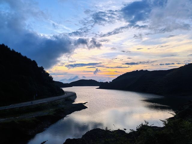 烏蒙大草原自駕攻略 | 雲端草原、佛光秘境、波浪公路，這篇全搞定！ 基礎資訊 - 位置：貴州