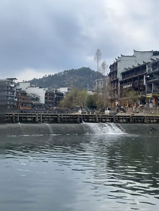 鳳凰古城閨蜜遊｜喺煙雨樓民宿，將日子過成詩
